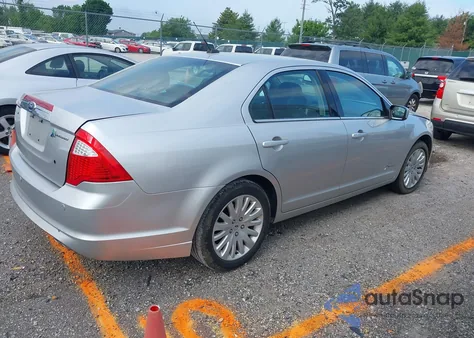 2011 Ford Fusion Hybrid z USA, uszkodzony, nr VIN 3FADP0L34BR208880